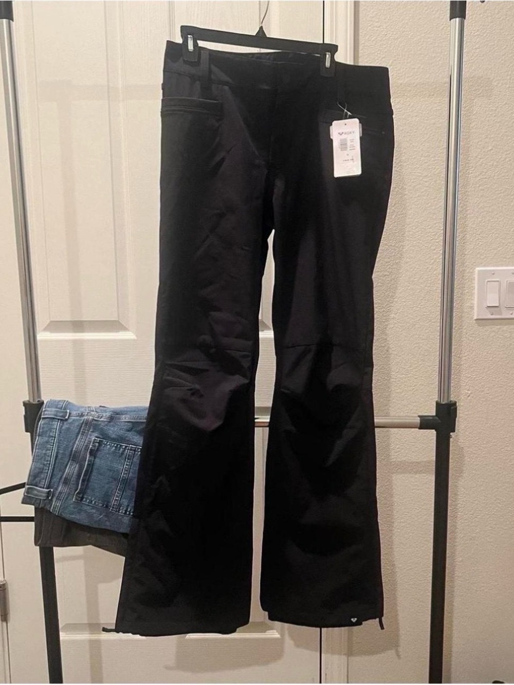 Roxy Black Ski and Snow Pants with Branded Tag